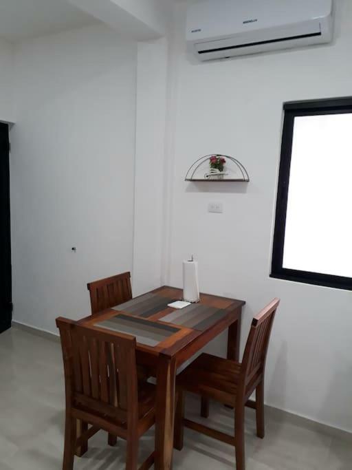 Estudio nuevo en Cancún centro Exterior foto